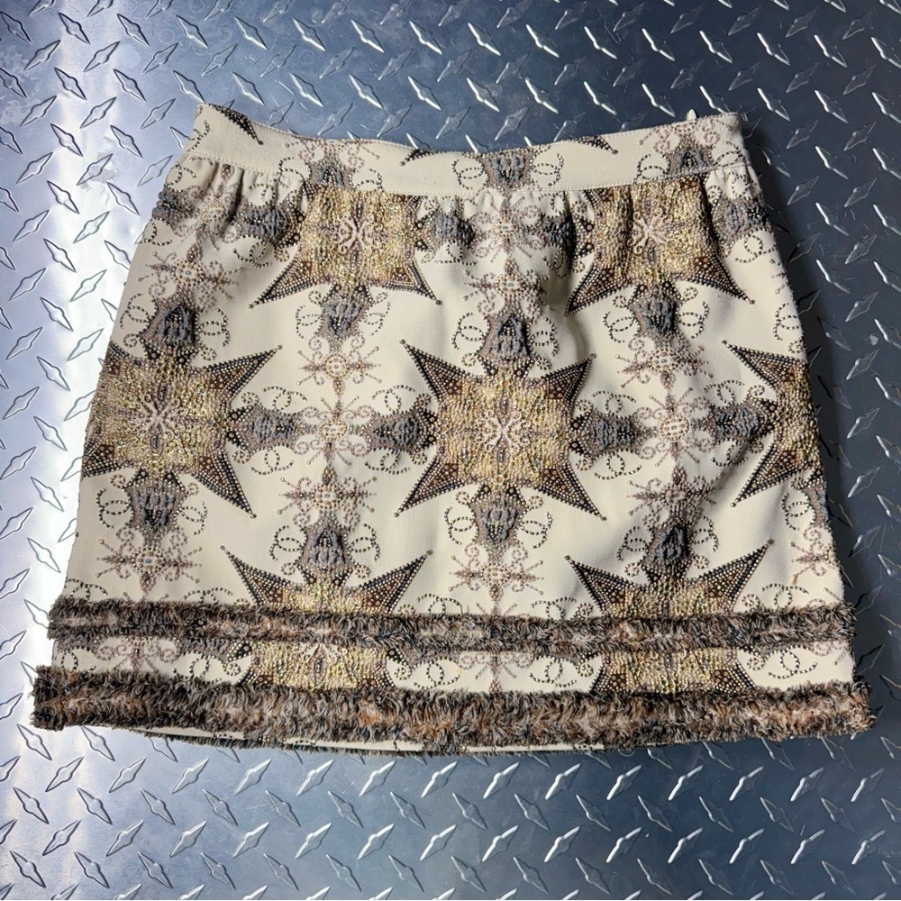 Chanel 2006 Vintage Crystal Studded Star Skirt/Camisole Set in Gold/Ecru - Picture 4 of 7